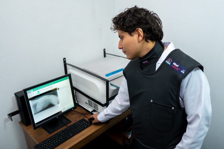 RadioVet img3 768x512